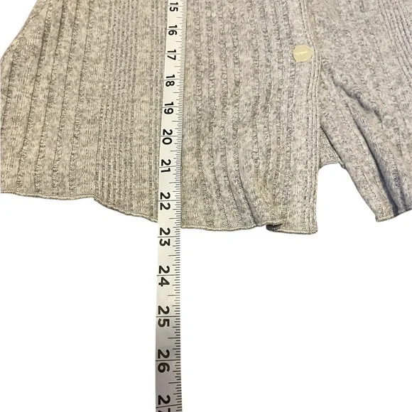 Unbranded Off-Shoulder Gray Button Front Casual Soft Shirt - Picture 3 of 6